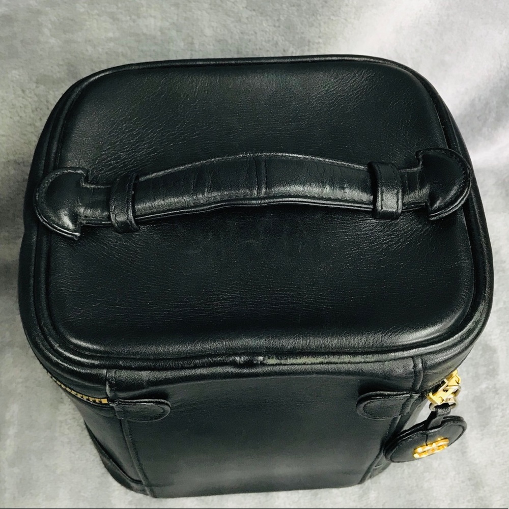 CHANEL  LAMBSKIN VANITY  CASE VGC - Picture 3 of 8